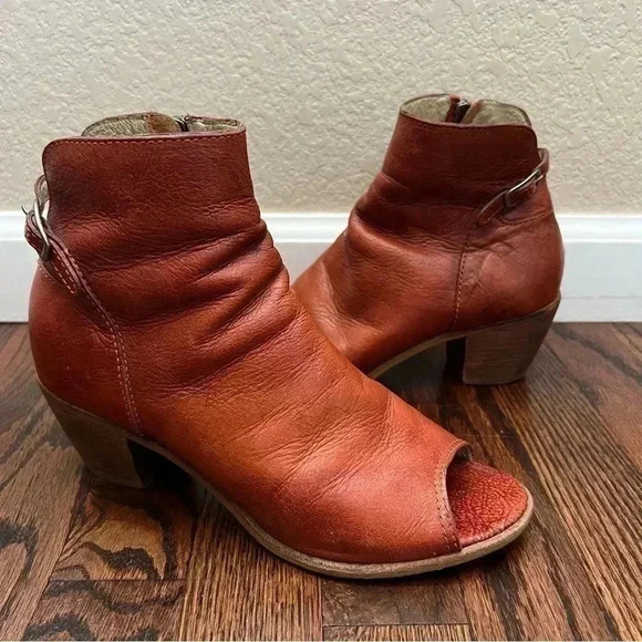 Matisse Folk Brick Red Leather Peep Toe Booties Boots Shoes Lulus Size 7.5 $167 - Picture 1 of 16